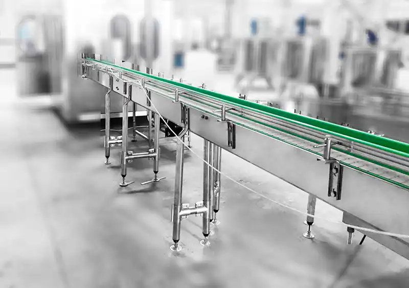 Product conveying belt